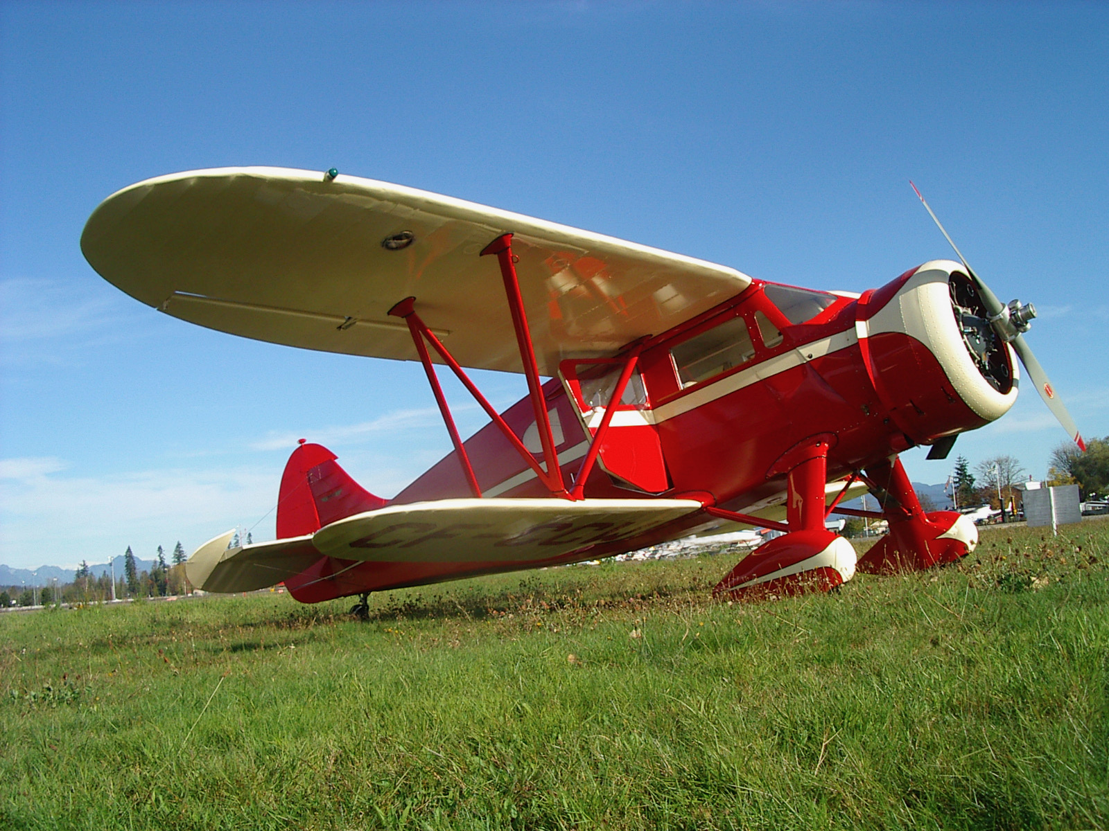 Waco AQC-6 - Canadian Museum of Flight